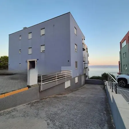 St Damian Sea View Apartment *